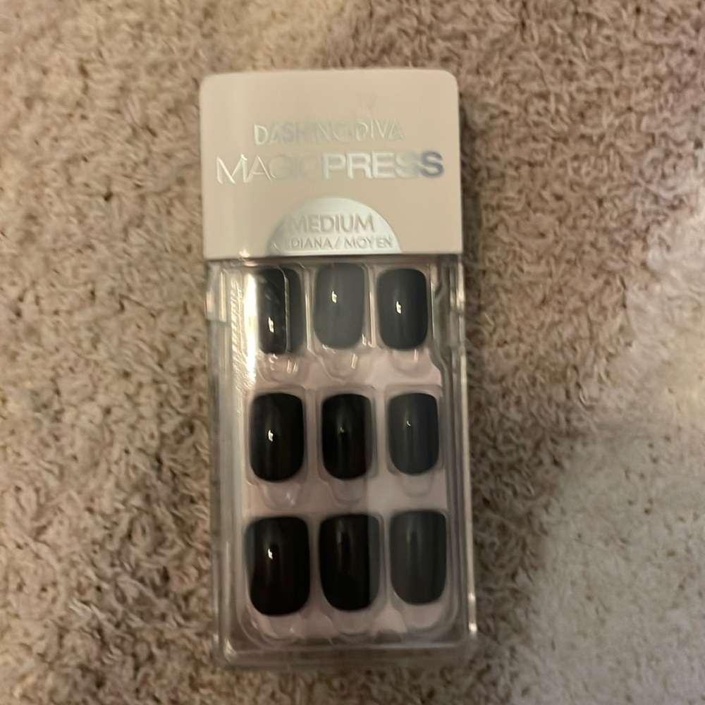Dashing Diva Magic Press Nails